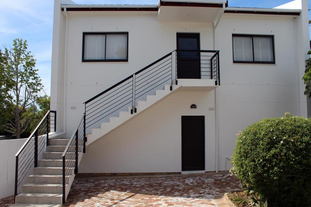 16 Rhodes-North Self Catering Apartment & Studio Stellenbosch Exterior foto